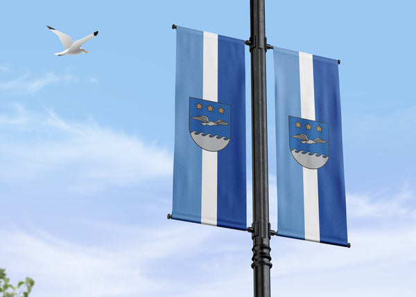 Stabu karogu stiprinājuma sistēma pilsētvidei