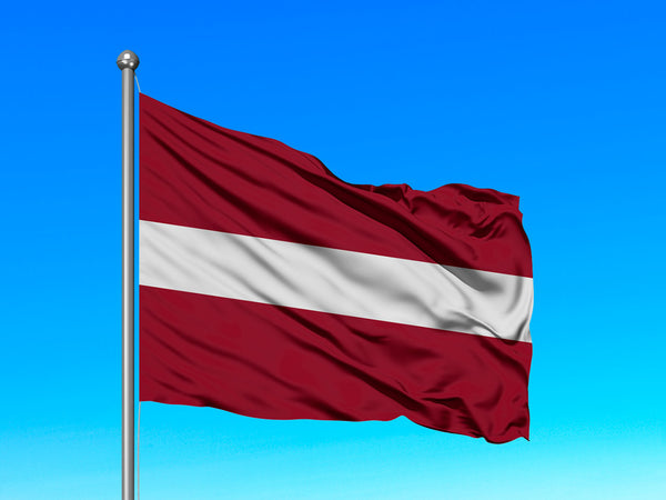 Gabardīna Latvijas karogs